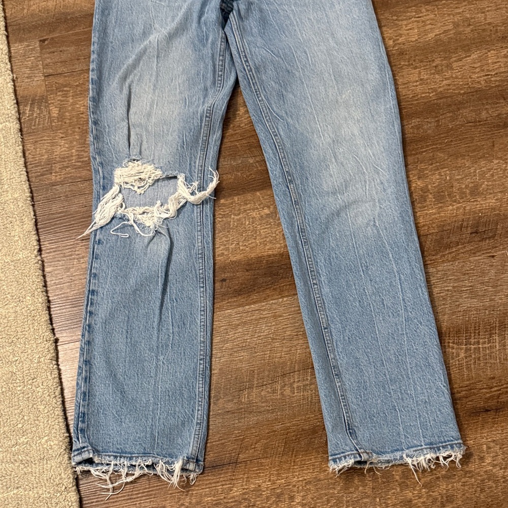 Abercrombie & Fitch ‘90s Straight Ultra High Rise Jean - Picture 4 of 5